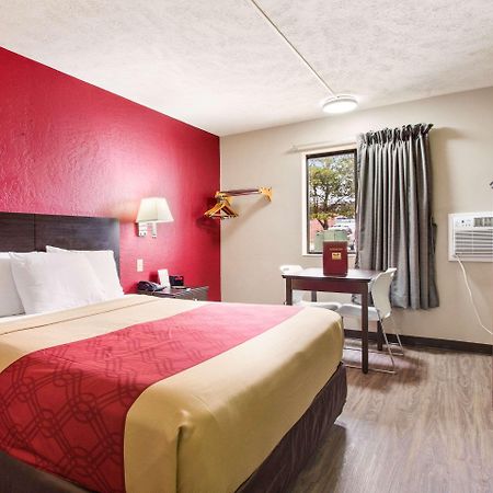 Red Lion Inn & Suites Olathe Kansas City Exterior foto