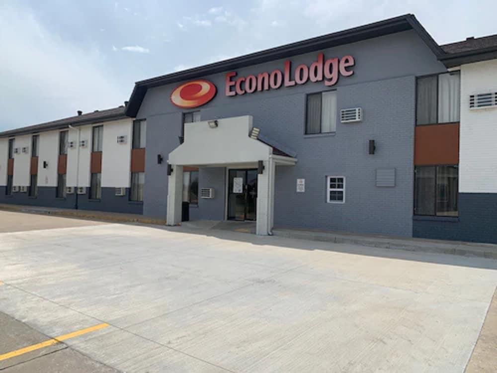 Red Lion Inn & Suites Olathe Kansas City Exterior foto