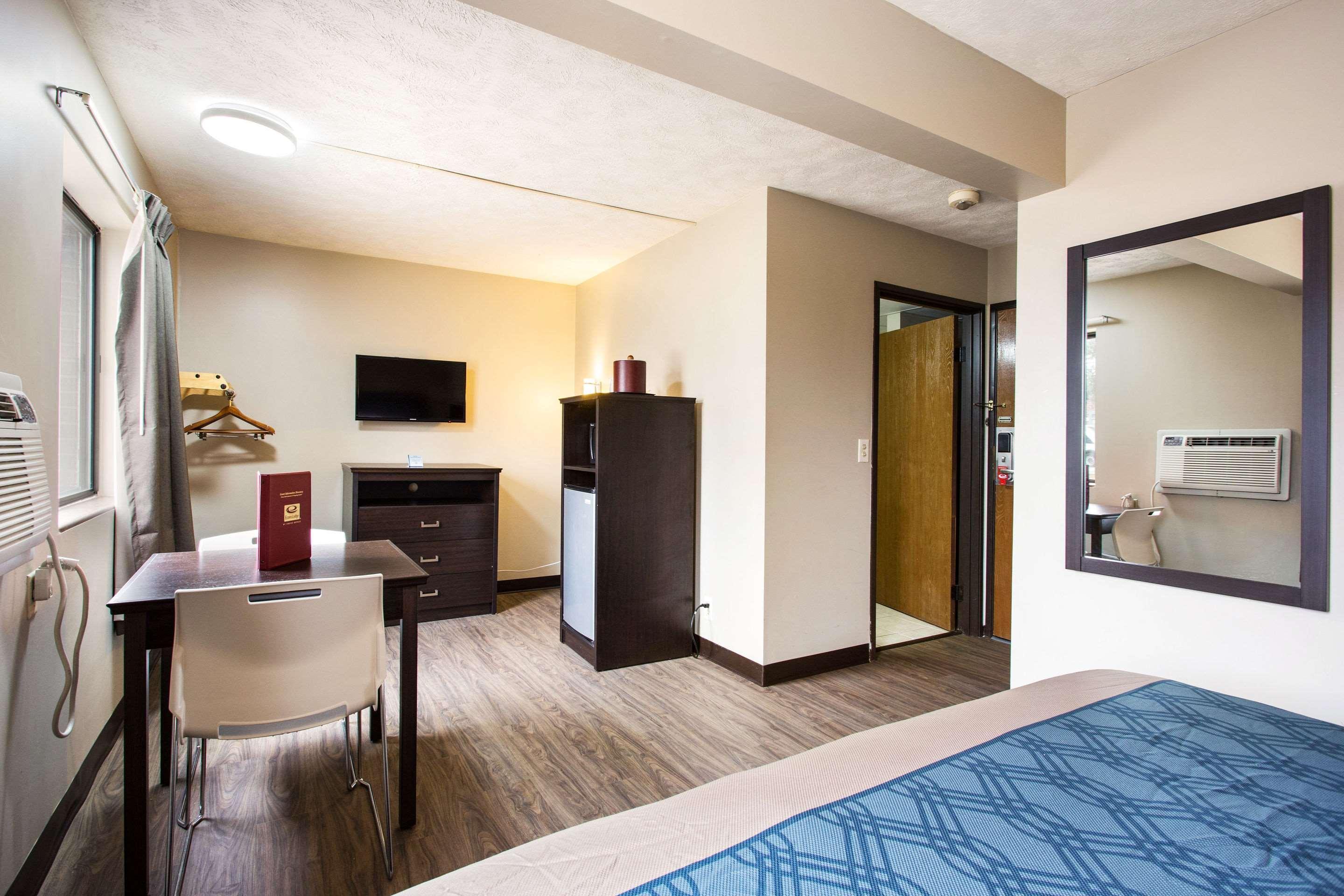 Red Lion Inn & Suites Olathe Kansas City Exterior foto