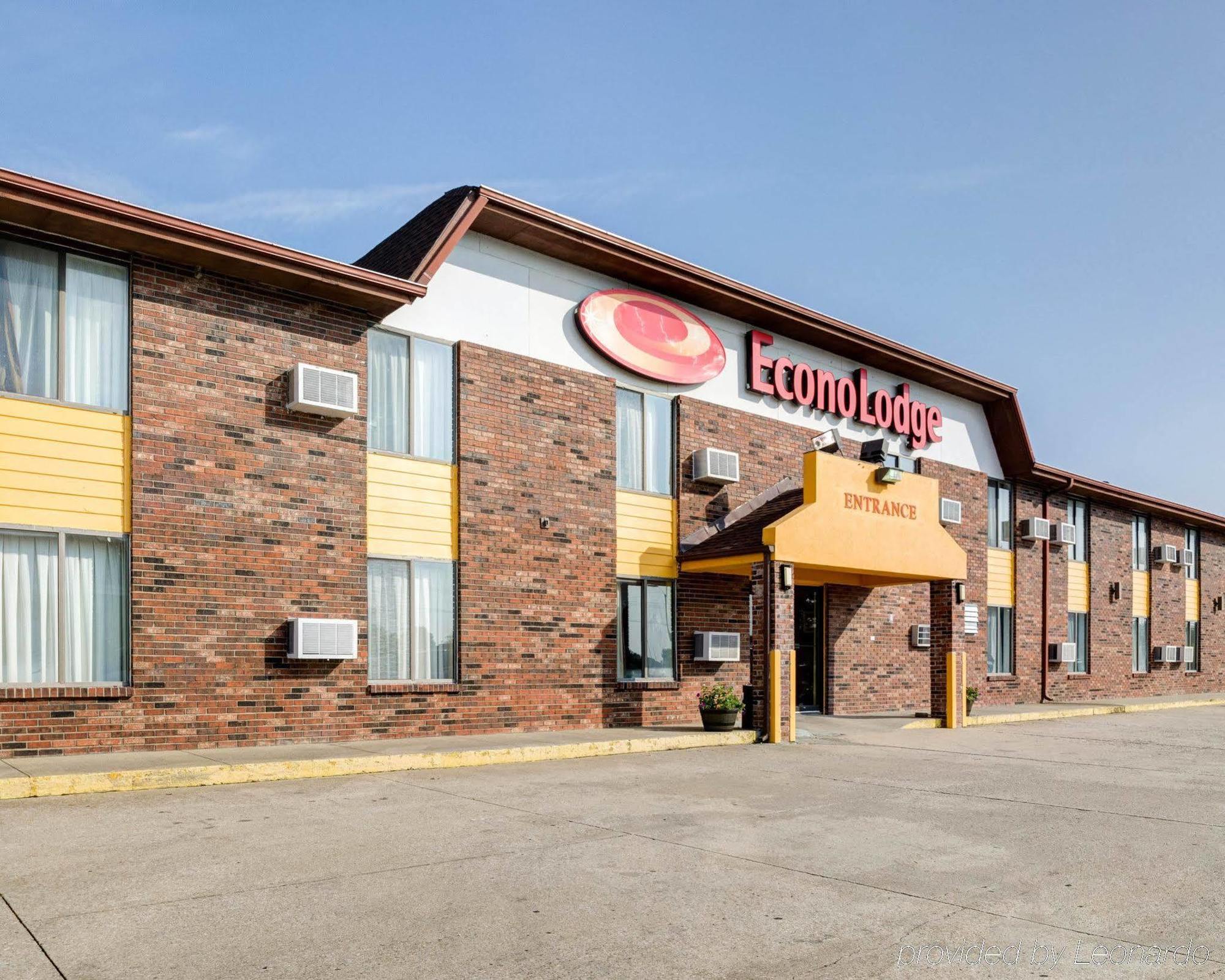 Red Lion Inn & Suites Olathe Kansas City Exterior foto